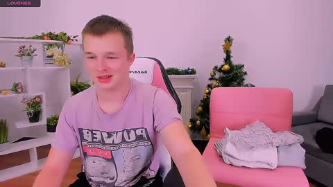 Olli and Stiw online show from 12/19/24, 08:44