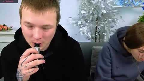 Olli and Stiw online show from 11/18/25, 08:52