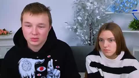 Olli and Stiw online show from 11/22/25, 08:57