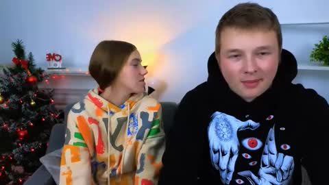 Snapshot of ollistiw chatting on 12/22/25, 08:22 Olli and Stiw online show from 12/22/25, 08:22