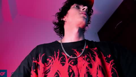     online show from 02/04/25, 04:48