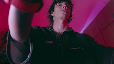     online show from 10/25/25, 02:19