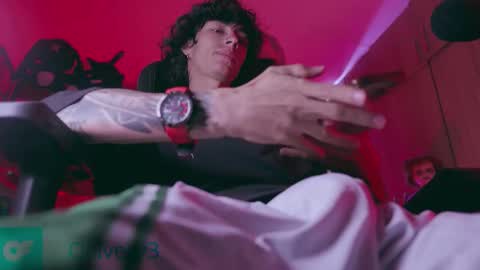     online show from 11/22/25, 02:43