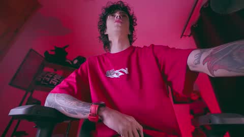 Snapshot of olliver___y chatting on 02/08/26, 03:43 online show from 02/08/26, 03:43