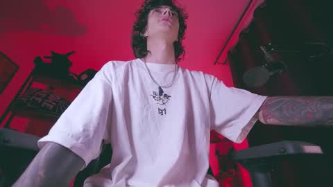 Snapshot of olliver___y chatting on 02/16/26, 03:02 online show from 02/16/26, 03:02