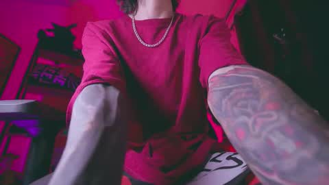 Snapshot of olliver___y chatting on 02/17/26, 01:35 online show from 02/17/26, 01:35