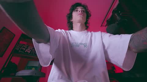 Snapshot of olliver___y chatting on 02/26/26, 04:44 online show from 02/26/26, 04:44