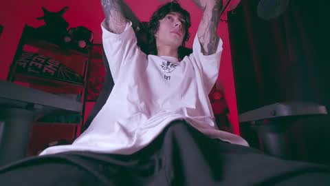 Snapshot of olliver___y chatting on 02/27/26, 03:17 online show from 02/27/26, 03:17