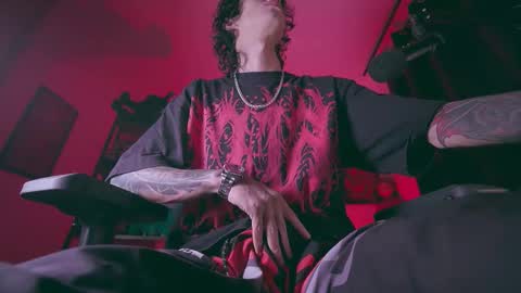 Snapshot of olliver___y chatting on 03/02/26, 03:52 online show from 03/02/26, 03:52