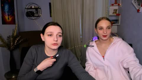 Ollivia online show from 04/22/26, 12:07