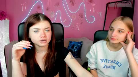 Ollivia online show from 04/25/26, 09:23