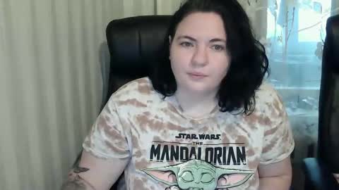 OlyaAndNetty online show from 10/14/25, 02:40