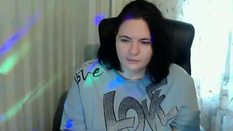 OlyaAndNetty online show from 10/18/25, 11:00