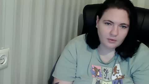 OlyaAndNetty online show from 10/19/25, 03:01