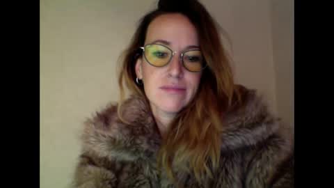 olyra11 online show from 03/01/26, 04:20