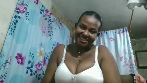 olyvienne90 online show from 12/22/25, 08:11