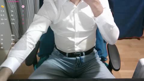 Snapshot of omar87ram chatting on 12/17/24, 07:26 Omar online show from 12/17/24, 07:26