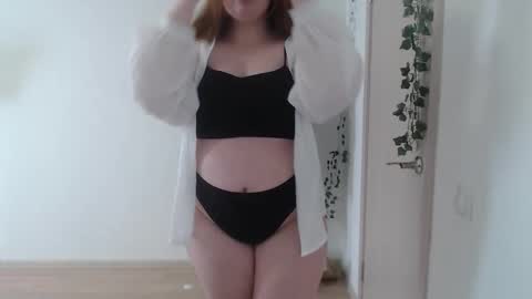  MellY  online show from 03/11/26, 10:10