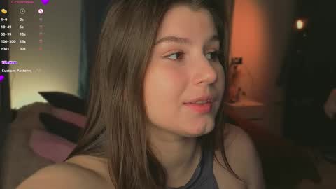 Snapshot of omg_leila chatting on 03/01/26, 06:43 Leila and Thomas online show from 03/01/26, 06:43