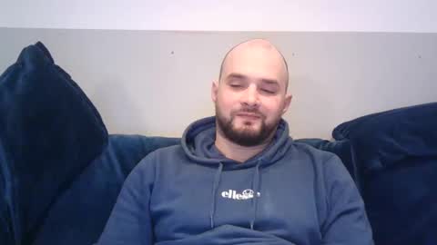 Snapshot of omgwhereim chatting on 02/19/25, 07:05 omgwhereim online show from 02/19/25, 07:05