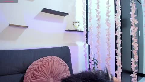 Violette online show from 01/27/25, 09:44