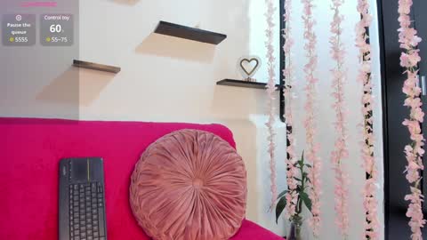 Violette online show from 01/28/25, 09:40