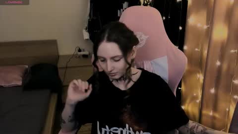 on_yxxx online show from 11/14/25, 05:00