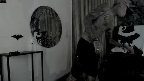     ... online show from 12/15/25, 03:44