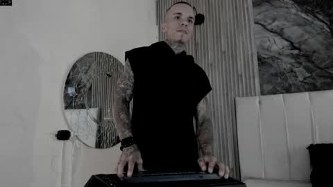     ... online show from 04/12/26, 07:30