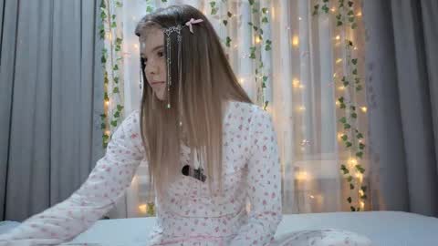 Eva online show from 01/17/26, 01:49