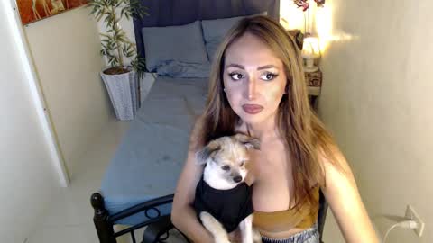 Snapshot of one_of_a_kind_pearl chatting on 01/30/25, 04:24 Pearl online show from 01/30/25, 04:24