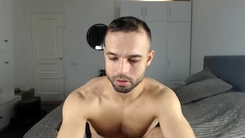 Snapshot of onebestlover chatting on 10/25/25, 09:39 onebestlover online show from 10/25/25, 09:39