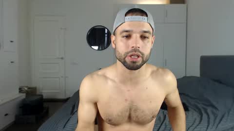 Snapshot of onebestlover chatting on 10/31/25, 06:58 onebestlover online show from 10/31/25, 06:58