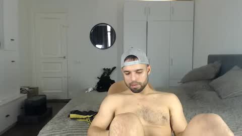 Snapshot of onebestlover chatting on 11/02/25, 10:39 onebestlover online show from 11/02/25, 10:39