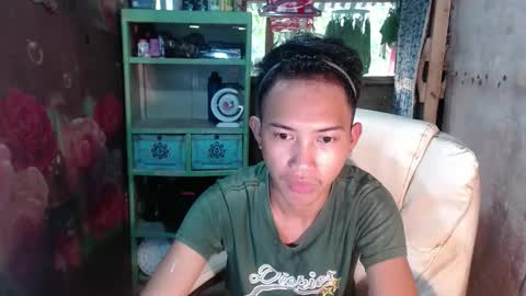 Snapshot of onebigloadxxx chatting on 12/31/24, 08:37 Wyn Will serve you and be your slave online show from 12/31/24, 08:37