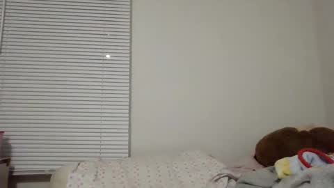 Pixie online show from 02/07/25, 05:52