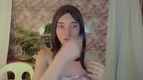 Snapshot of onelesslonelygirl69 chatting on 06/15/26, 12:07 KLIER online show from 06/15/26, 12:07