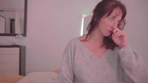 Ariel online show from 11/17/25, 10:26