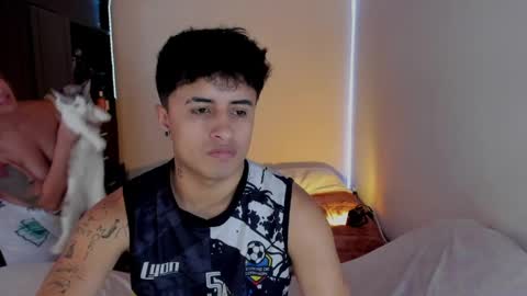 YIN MIGUEL online show from 04/22/26, 02:51