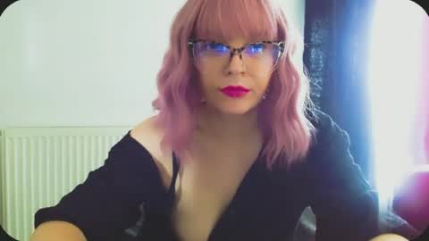 Snapshot of onemoreblonde chatting on 06/12/26, 11:20 Nicol online show from 06/12/26, 11:20