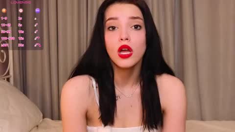 Snapshot of onemoreecall chatting on 02/14/25, 01:18 Lexi online show from 02/14/25, 01:18