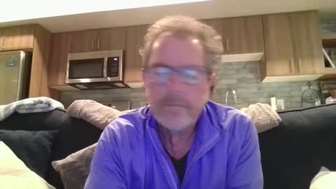 Snapshot of oneoften1000 chatting on 01/17/25, 06:12 couple mature milf bigboobs curvy mommydaddy online show from 01/17/25, 06:12