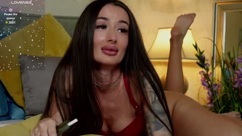 Snapshot of oneoutrageous chatting on 12/10/24, 07:00 OutrageousOne online show from 12/10/24, 07:00