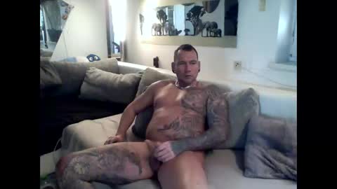 Snapshot of onepussycock chatting on 01/30/25, 09:25 .....mICha..... online show from 01/30/25, 09:25