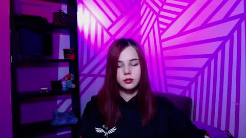 onessandra online show from 10/28/25, 04:38