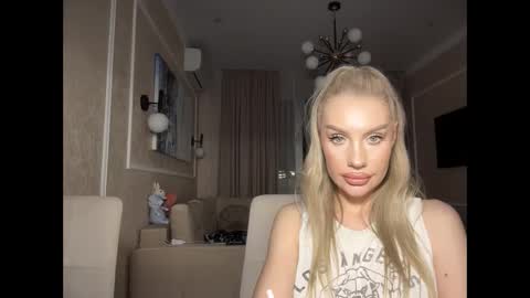 onesweet_baby online show from 02/08/25, 06:12