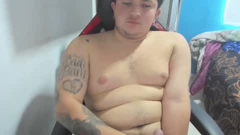 Snapshot of onewhiteboichub chatting on 03/06/25, 05:43 Andres INDEPENDENT MODEL online show from 03/06/25, 05:43