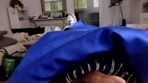 Snapshot of onkelz200 chatting on 01/02/25, 05:39 onkelz200 online show from 01/02/25, 05:39