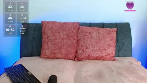 onlily online show from 04/09/26, 04:23