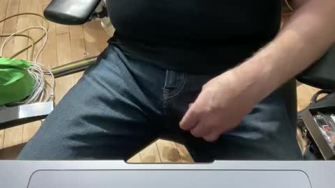 onlocationnyc online show from 03/27/26, 12:05